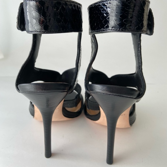 NWT Ann Taylor black embossed leather ankle wrap high heel sandals. Size 7 1/2. - Picture 4 of 8